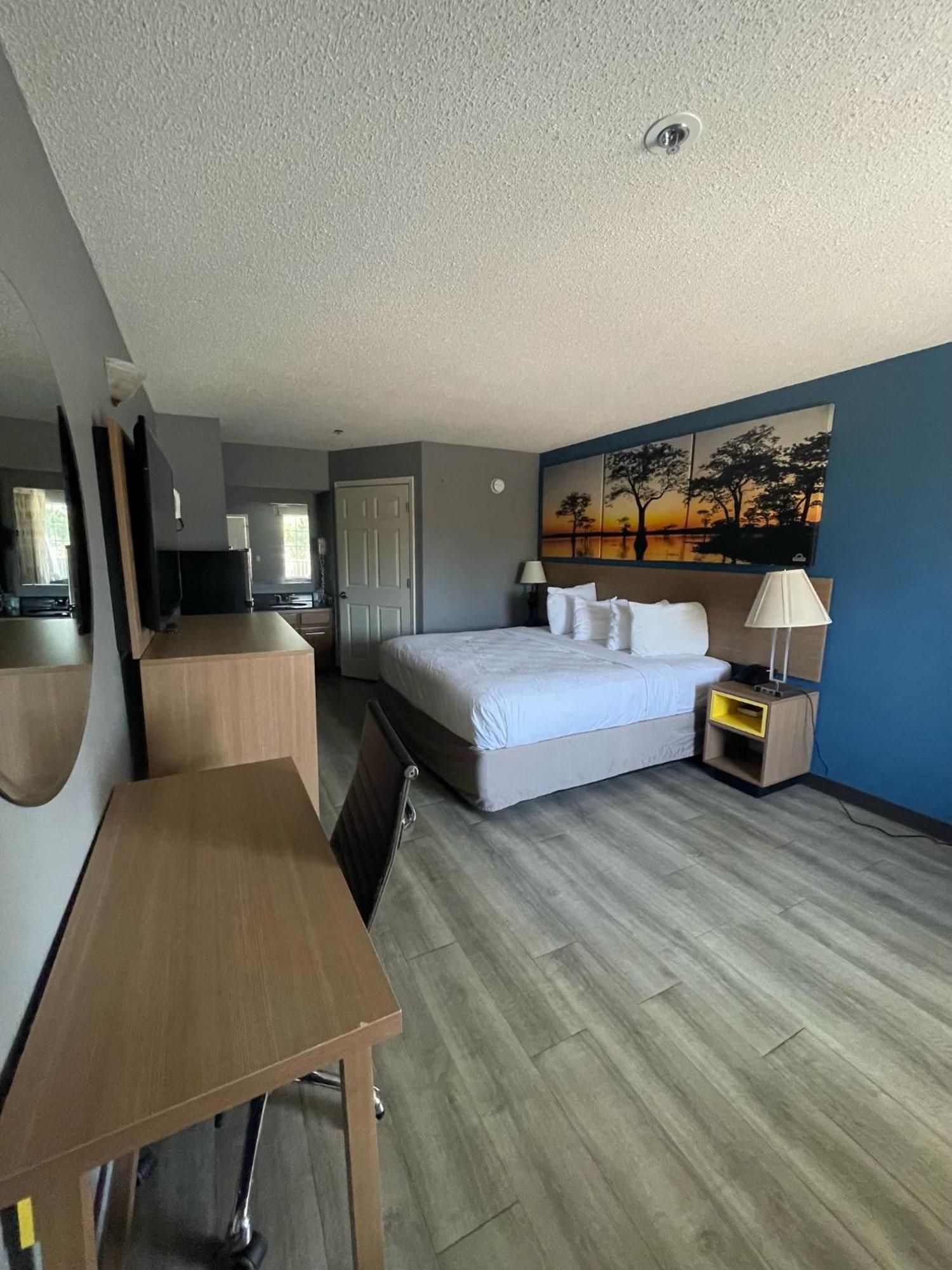 Baymont By Wyndham
