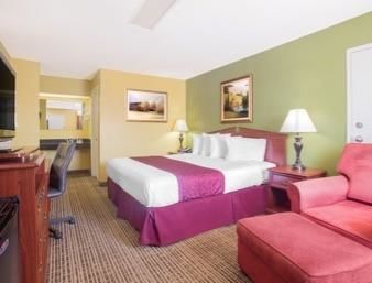 Baymont By Wyndham Hotel
